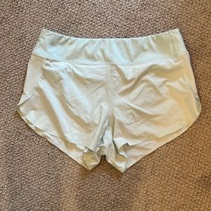 Athleta run with it short 3.5”